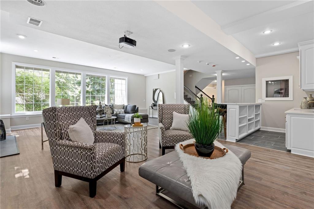 15142 Windsor Circle