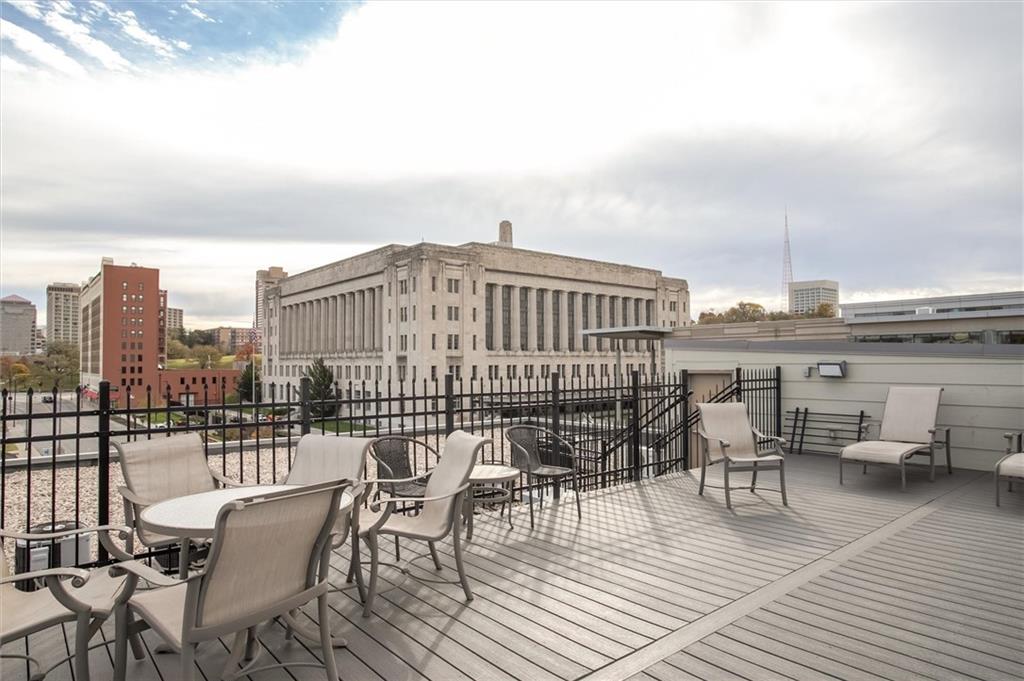 360 W Pershing Road Unit: 300