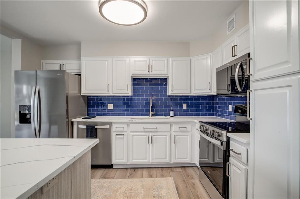 4545 Wornall Road Unit: 606