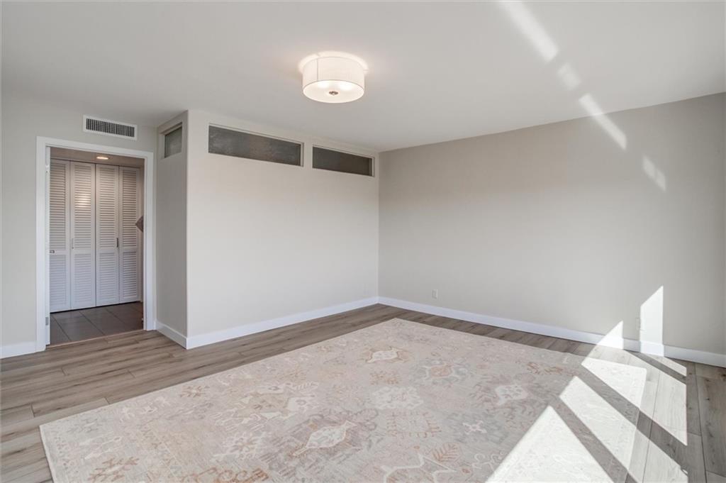 4545 Wornall Road Unit: 606