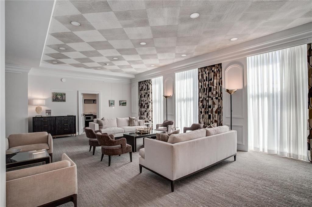 4545 Wornall Road Unit: 606