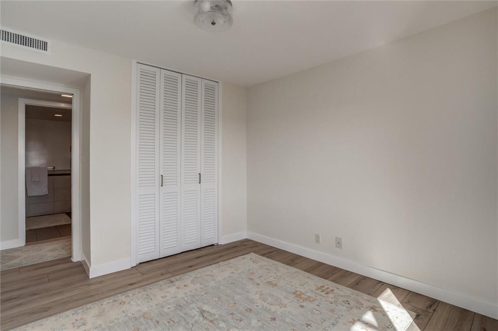 4545 Wornall Road Unit: 606