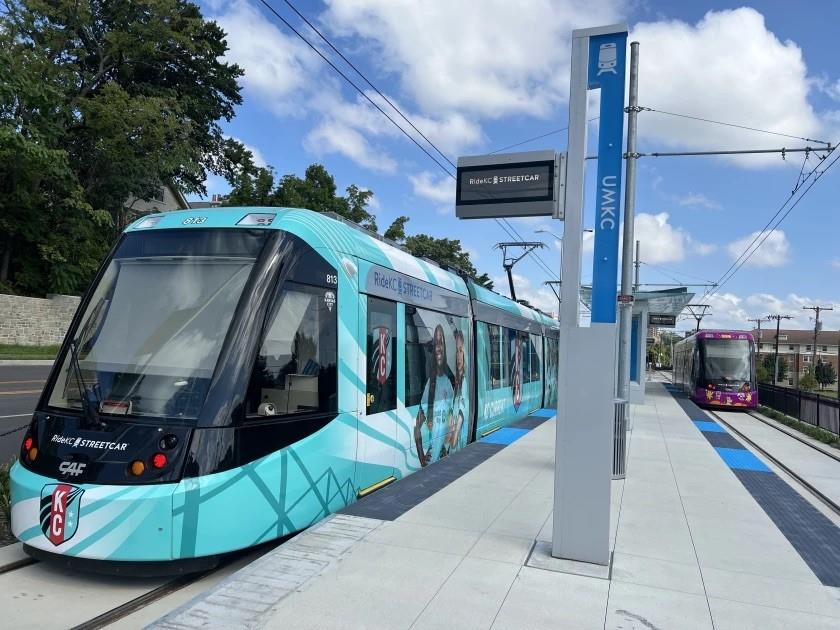 4545 Wornall Road Unit: 606