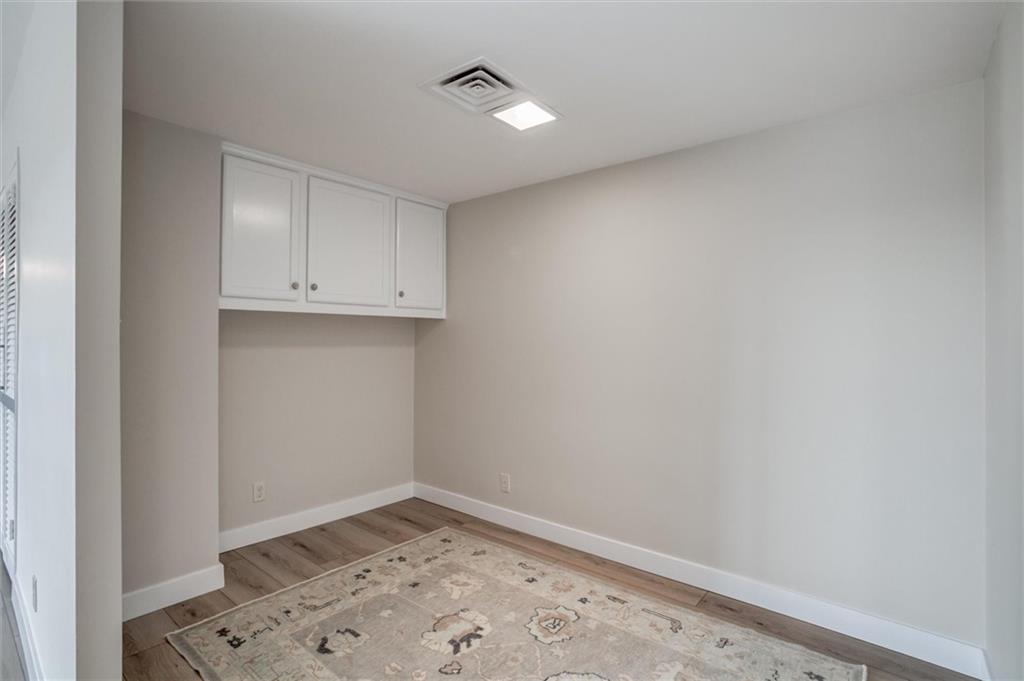 4545 Wornall Road Unit: 606