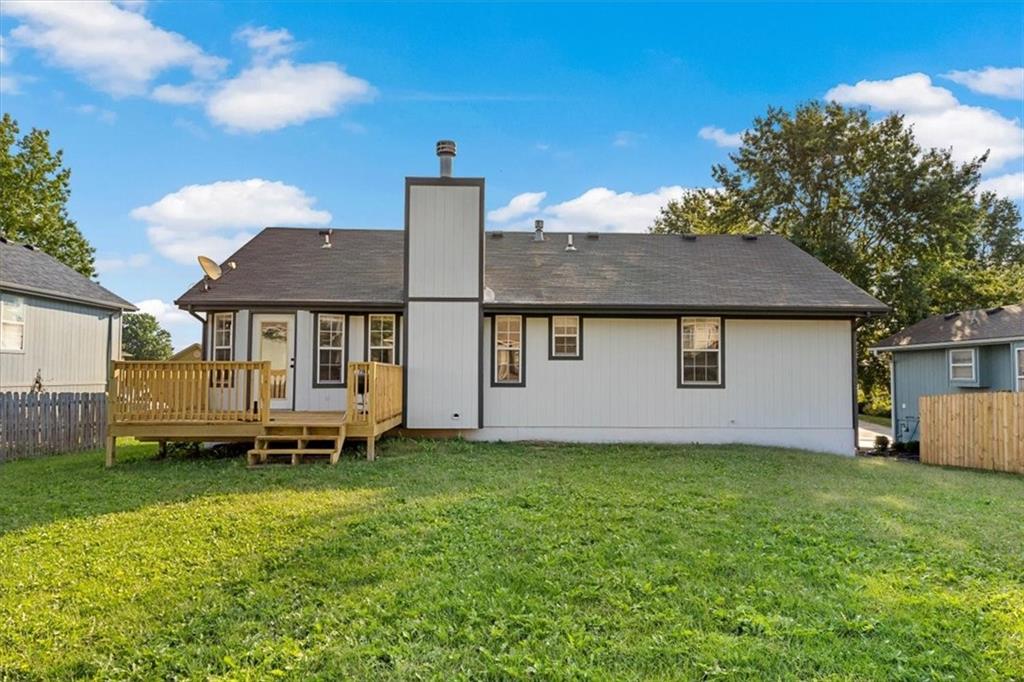 808 SW Country Hill Drive