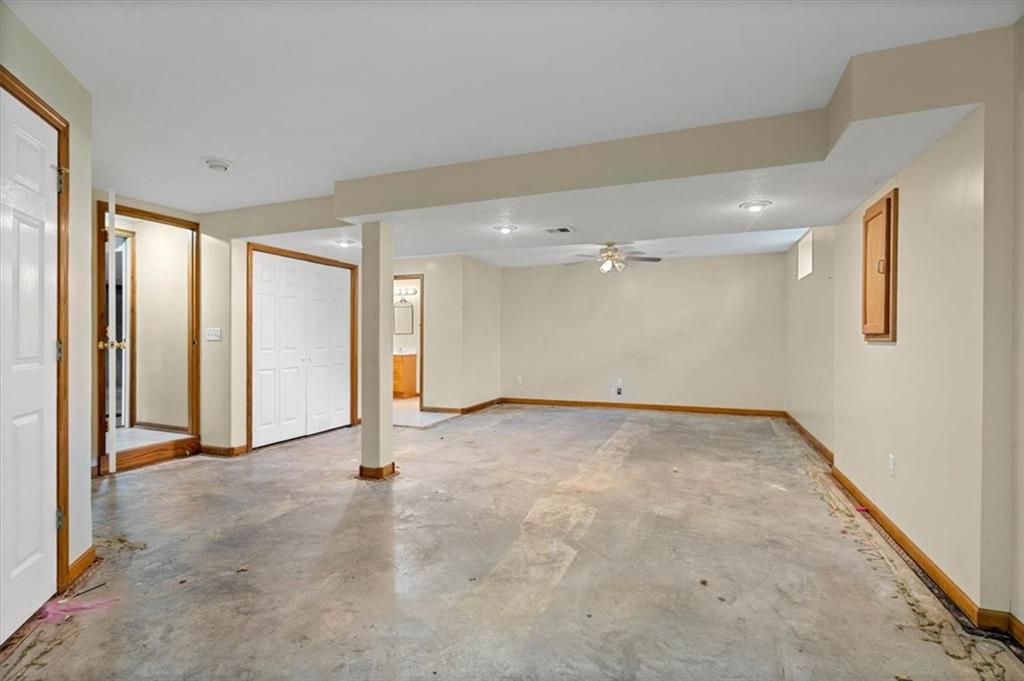 808 SW Country Hill Drive