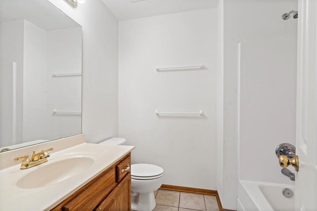 808 SW Country Hill Drive