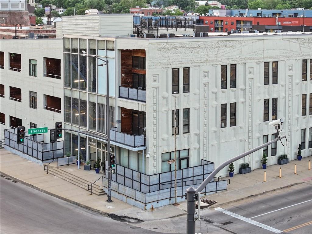 360 W Pershing Unit 230 Road Unit: 230