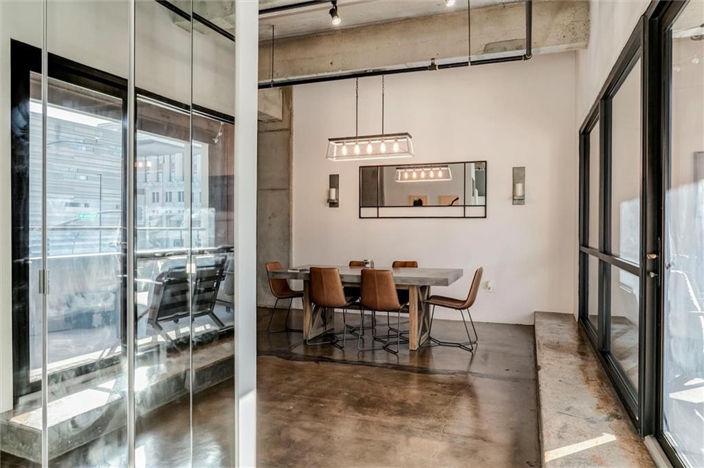 360 W Pershing Unit 230 Road Unit: 230