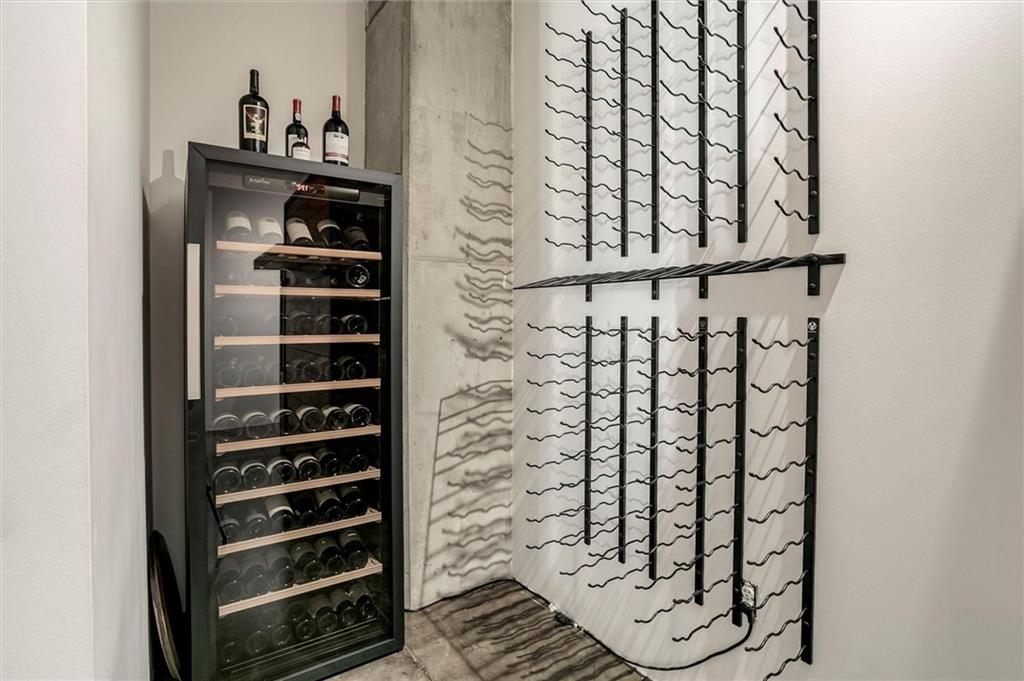 360 W Pershing Unit 230 Road Unit: 230