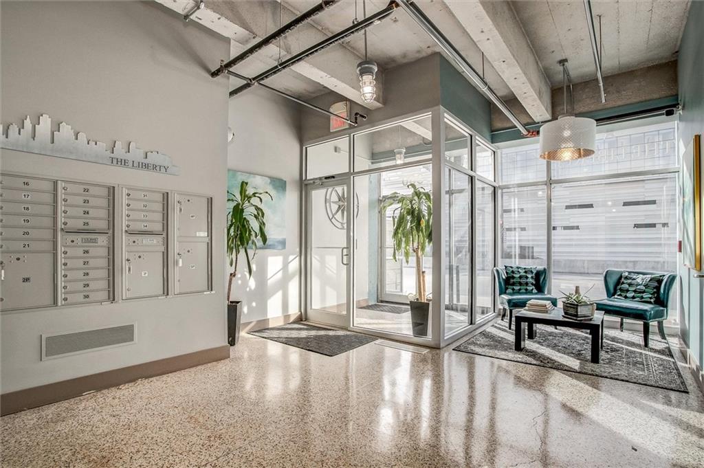 360 W Pershing Unit 230 Road Unit: 230