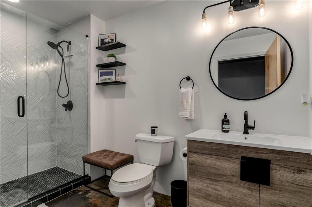 360 W Pershing Unit 230 Road Unit: 230