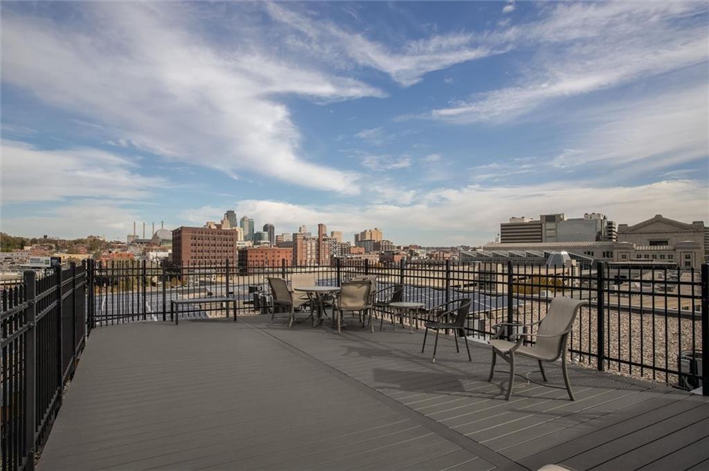 360 W Pershing Unit 230 Road Unit: 230