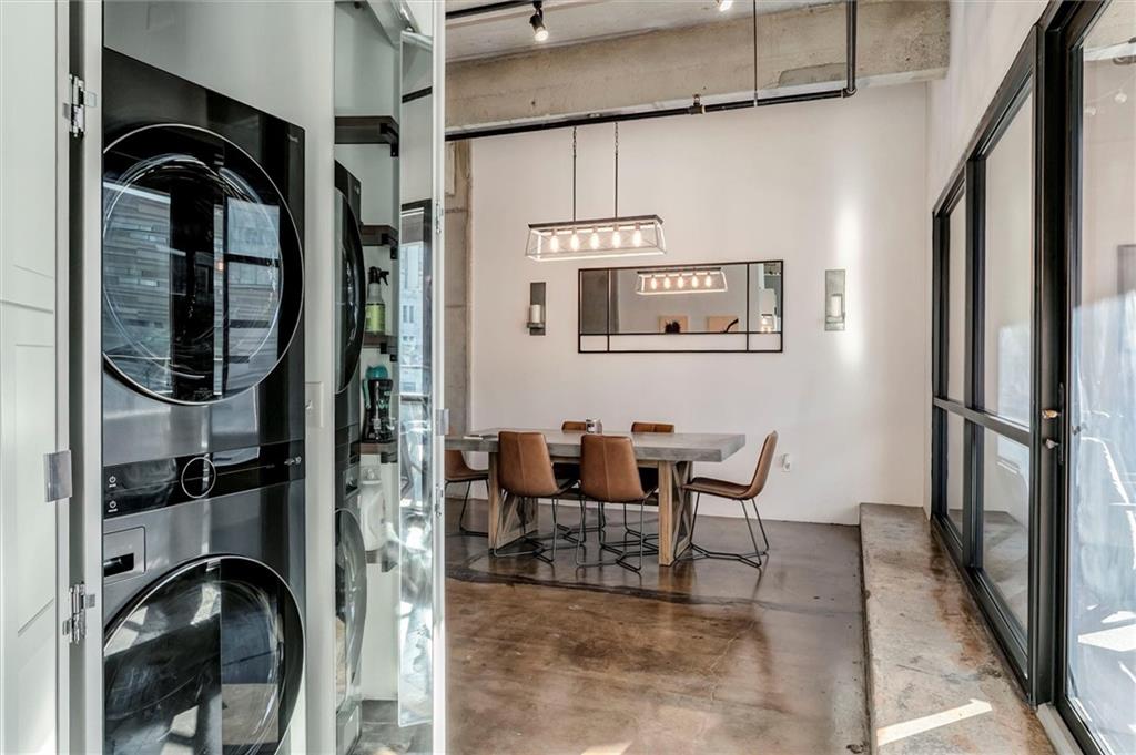 360 W Pershing Unit 230 Road Unit: 230