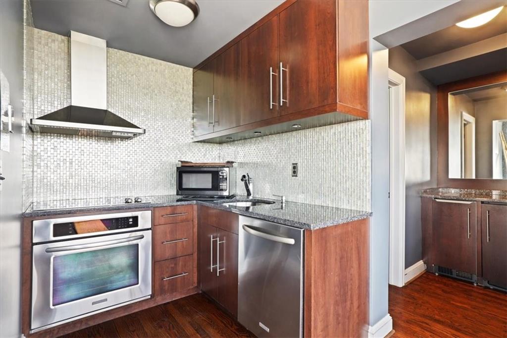 803 W 48th St #1106 Street Unit: 1106