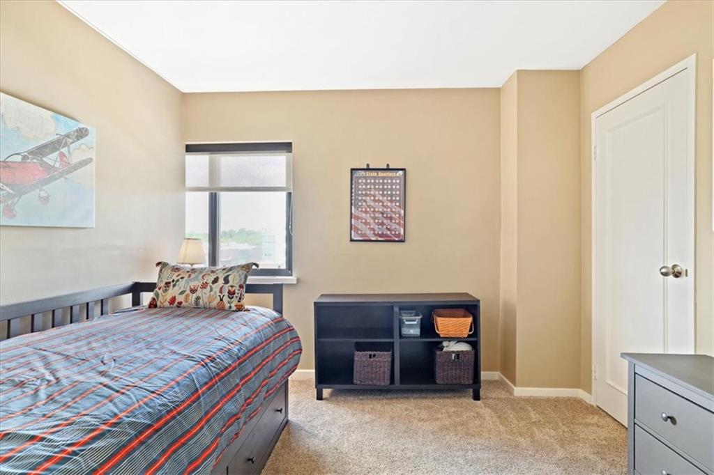 803 W 48th St #1106 Street Unit: 1106