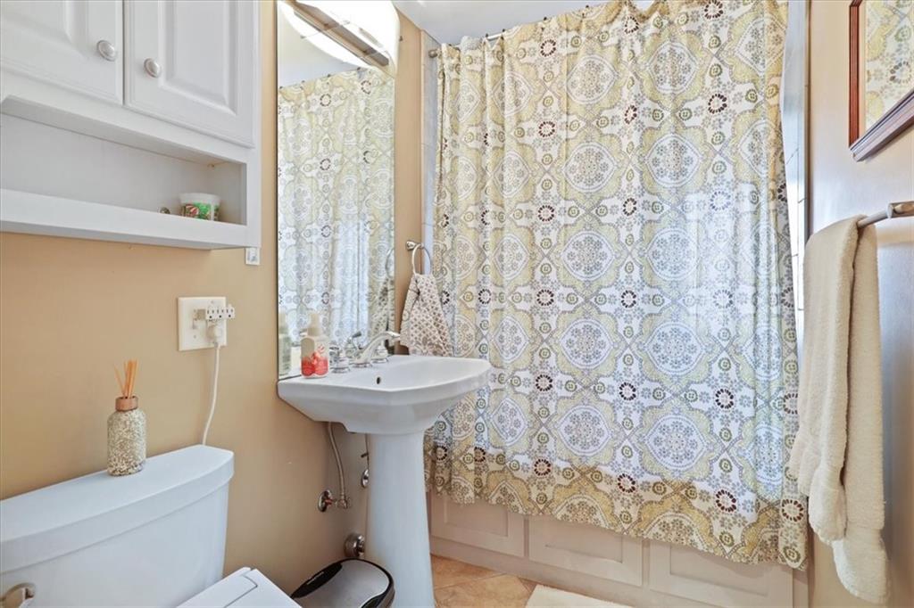 803 W 48th St #1106 Street Unit: 1106