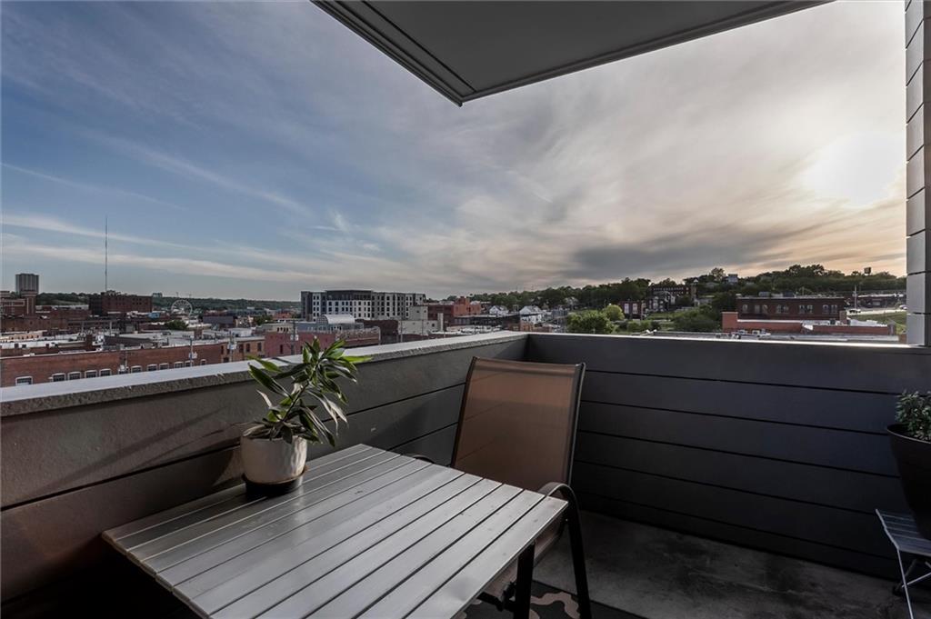 1803 Wyandotte Street Unit: 301