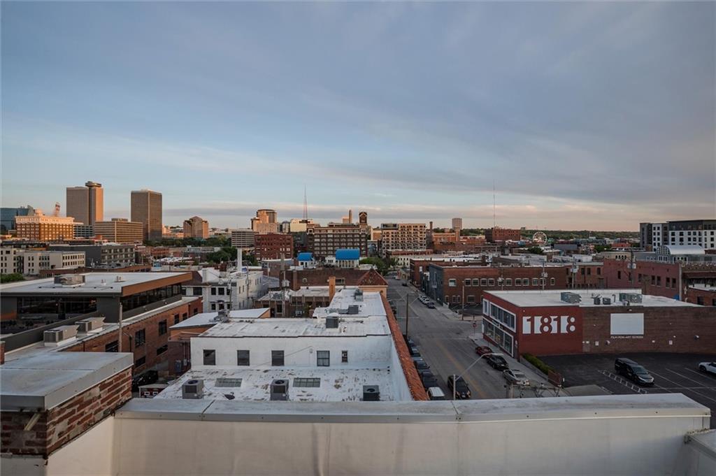 1803 Wyandotte Street Unit: 301
