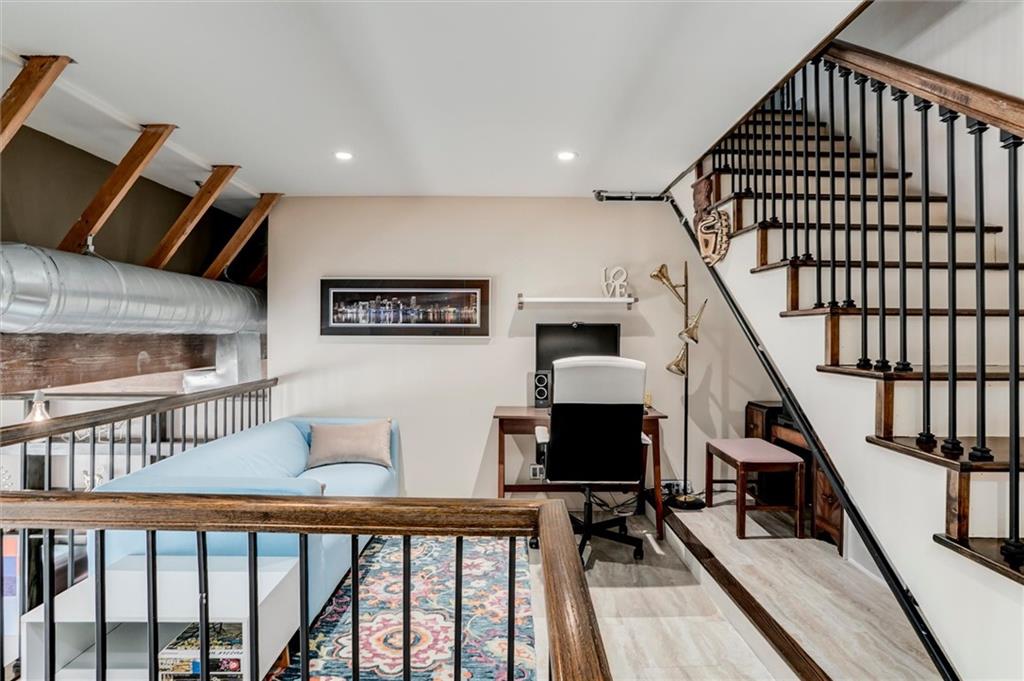 1803 Wyandotte Street Unit: 301