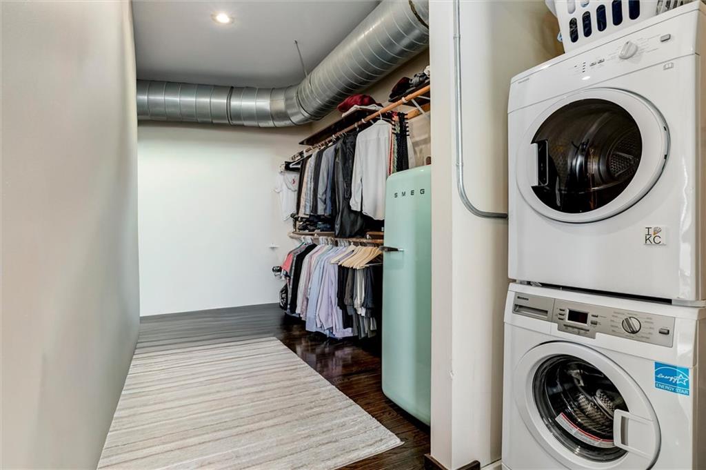 1803 Wyandotte Street Unit: 301