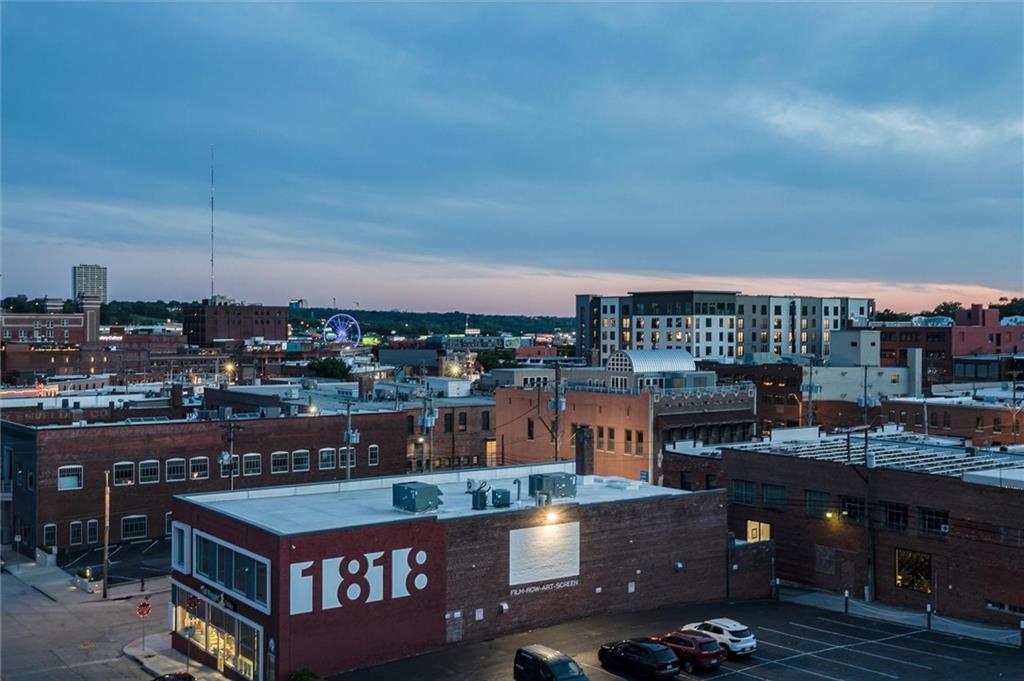 1803 Wyandotte Street Unit: 301