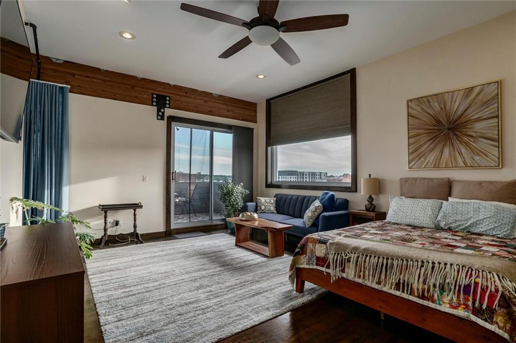 1803 Wyandotte Street Unit: 301