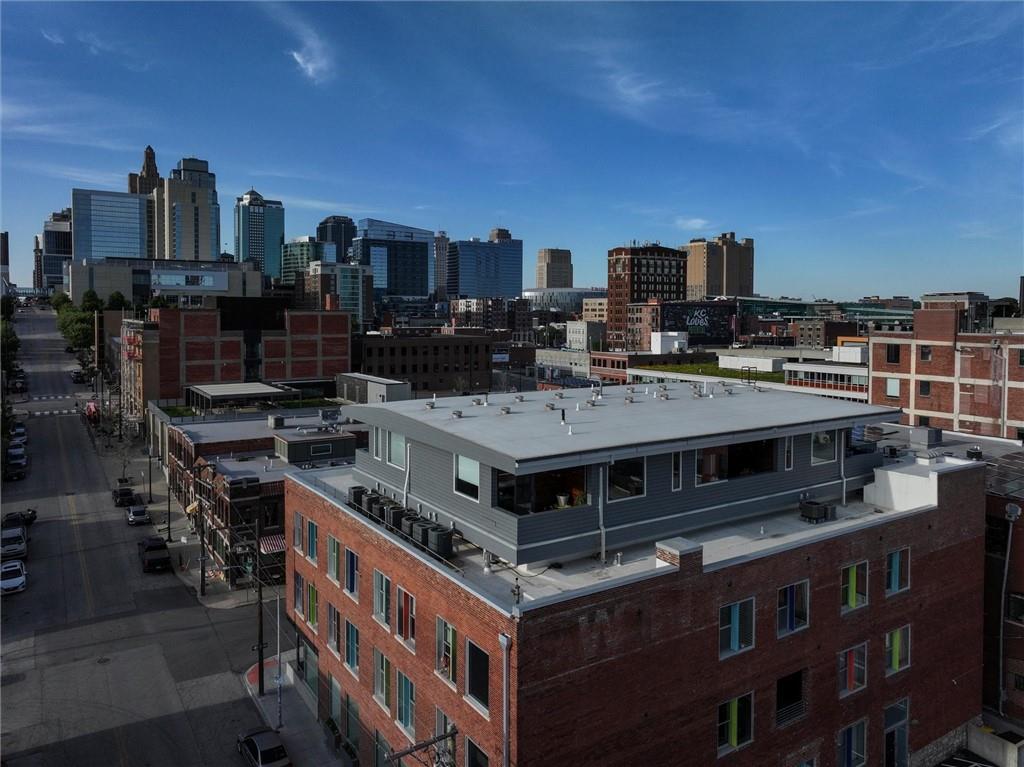 1803 Wyandotte Street Unit: 301