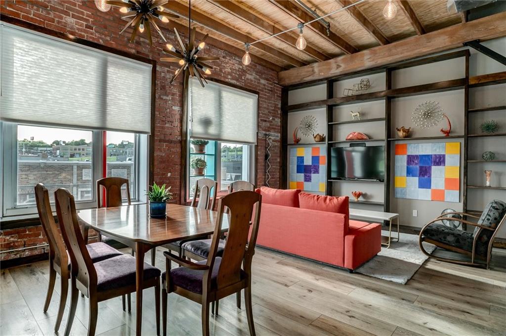 1803 Wyandotte Street Unit: 301