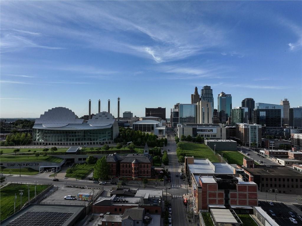 1803 Wyandotte Street Unit: 301