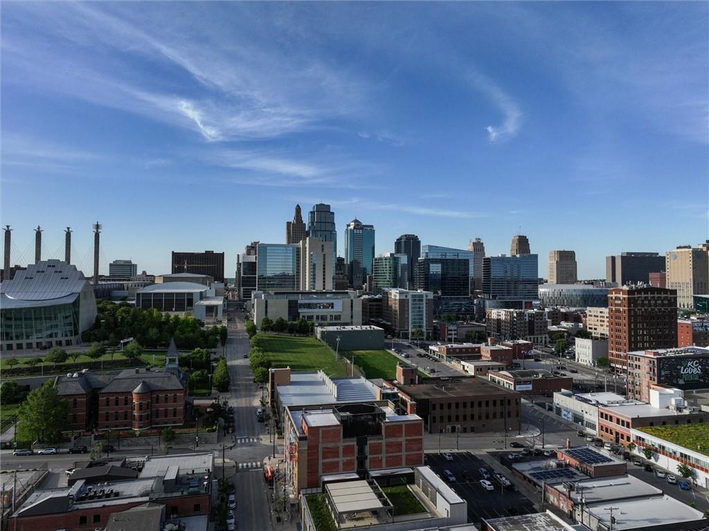 1803 Wyandotte Street Unit: 301