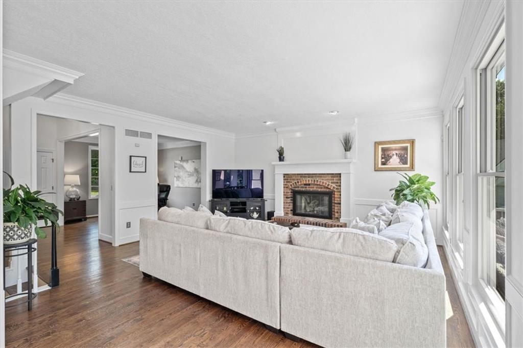 4505 W 138th Street