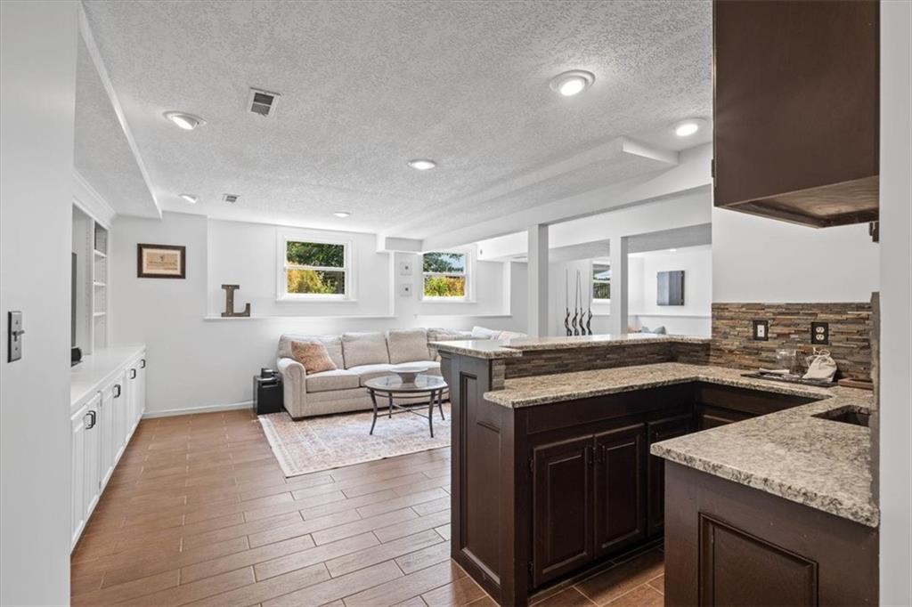 4505 W 138th Street