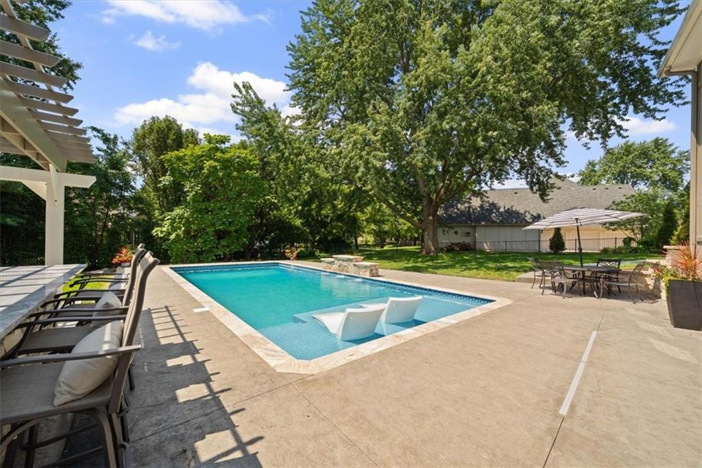 4505 W 138th Street