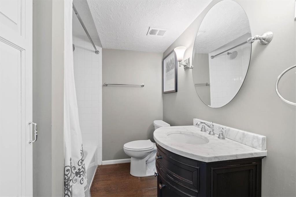 4505 W 138th Street