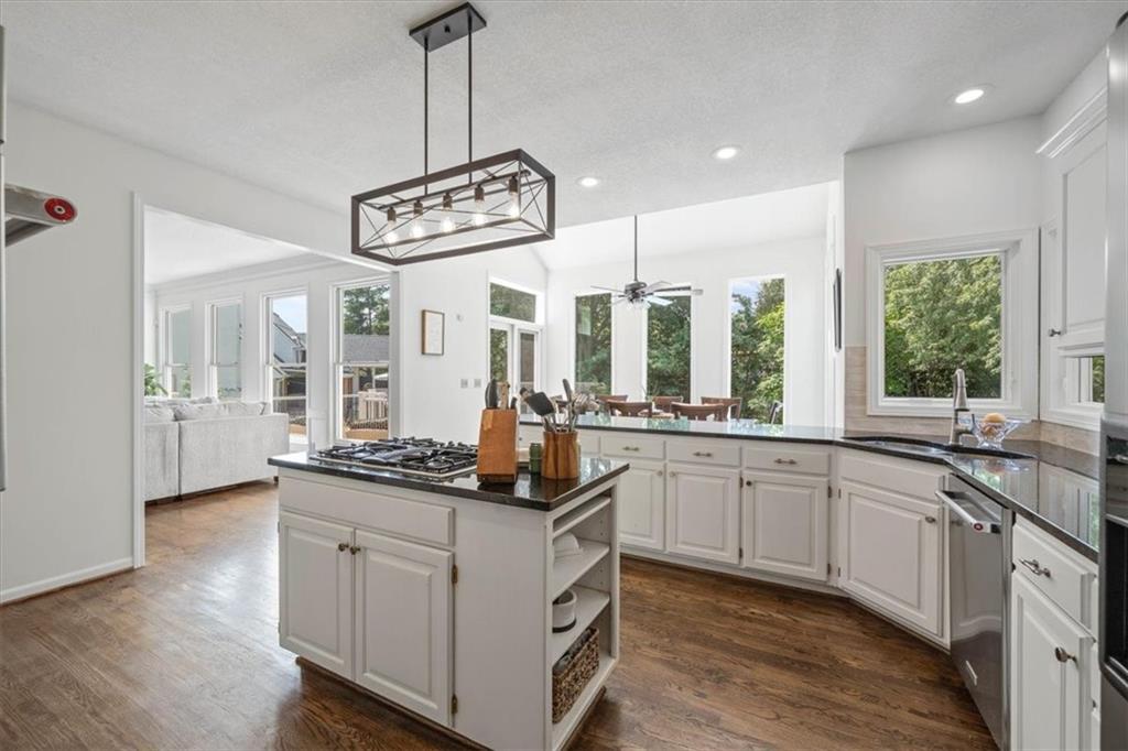 4505 W 138th Street