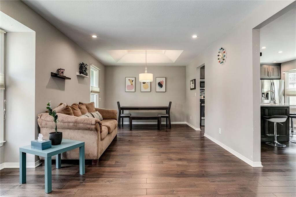 10101 NW MIRROR LAKE Court
