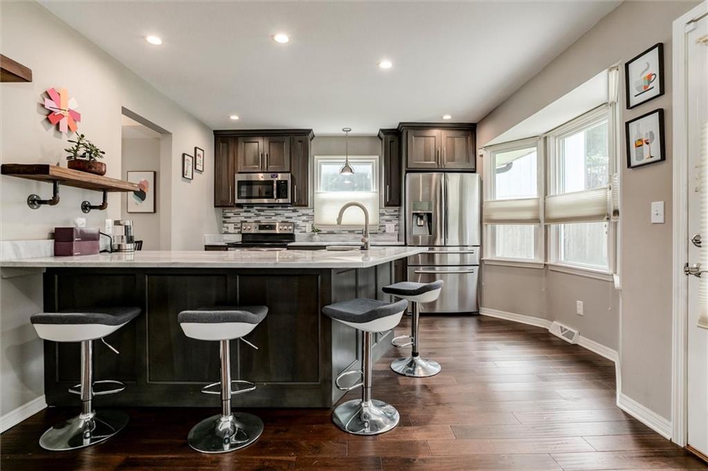 10101 NW MIRROR LAKE Court