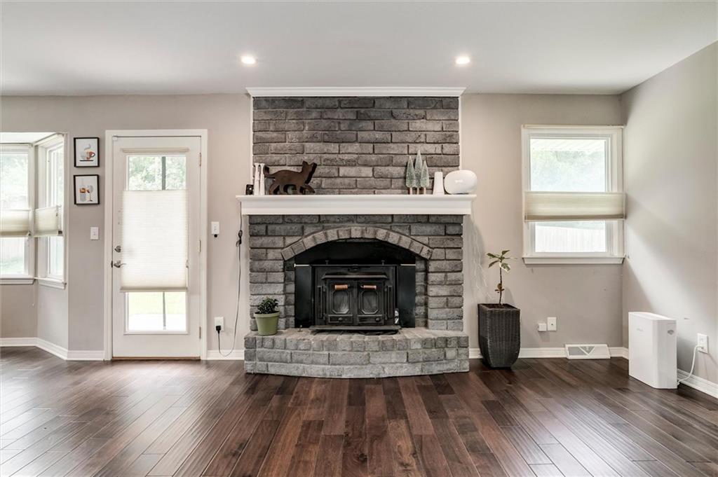 10101 NW MIRROR LAKE Court