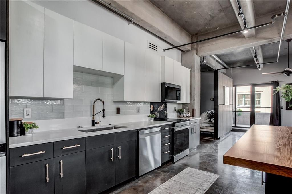 360 W Pershing Road Unit: 110