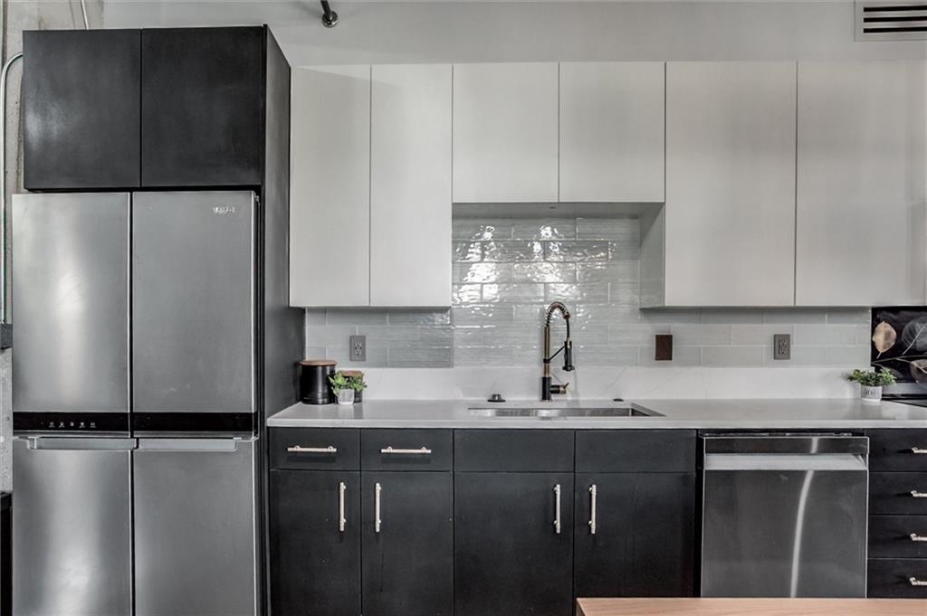 360 W Pershing Road Unit: 110