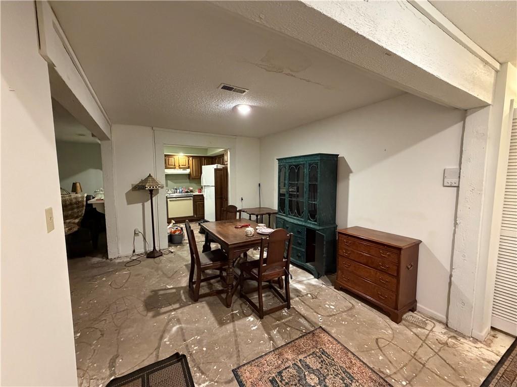 10704 Glenwood Street Unit: B