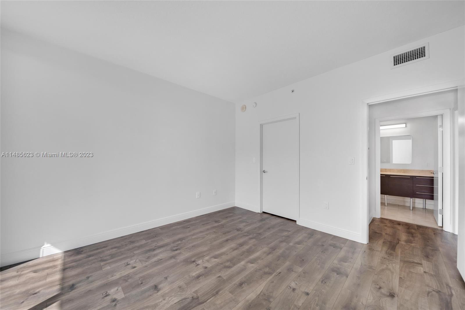 1900 N Bayshore Dr # 4509
