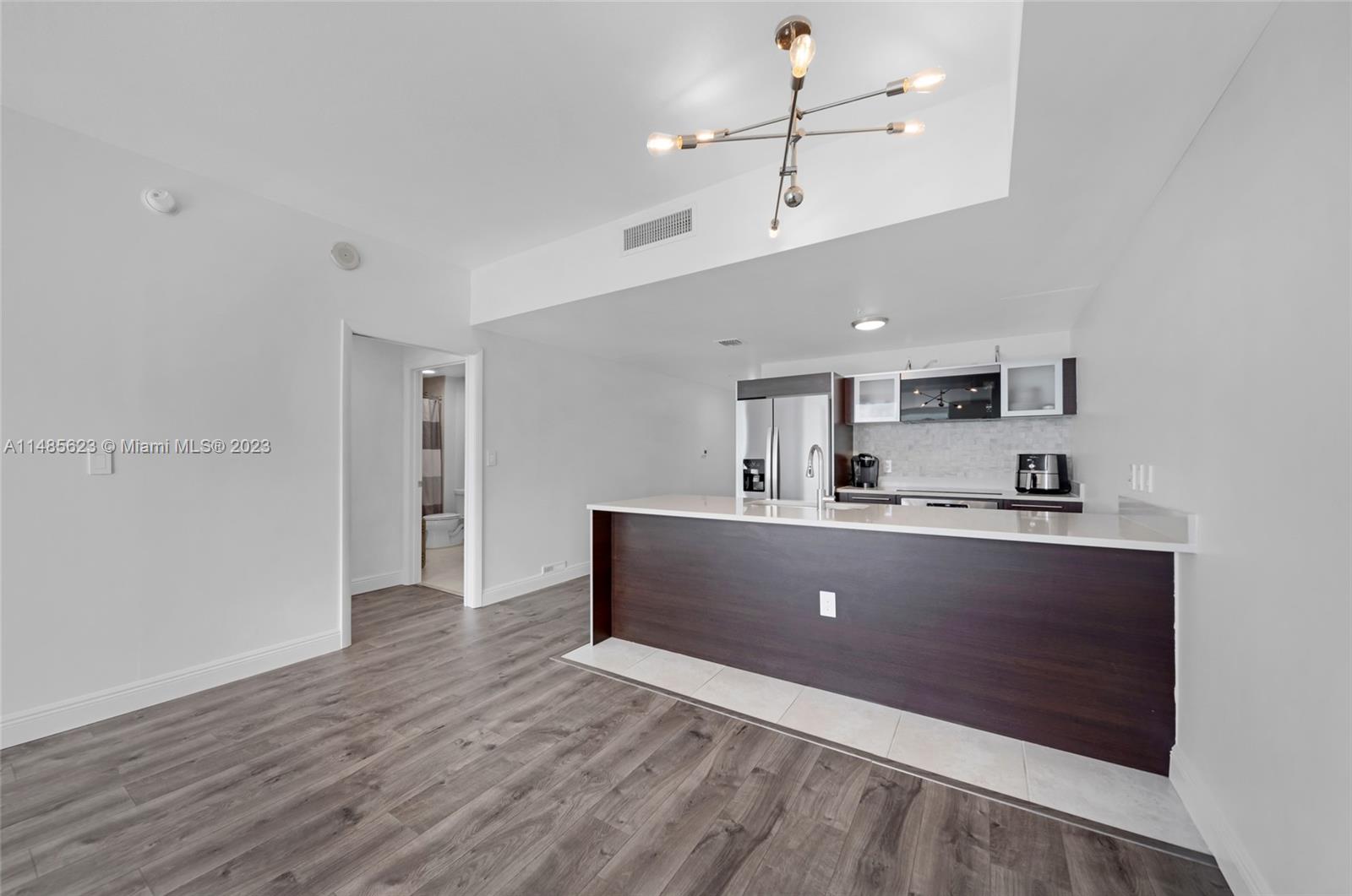 1900 N Bayshore Dr # 4509