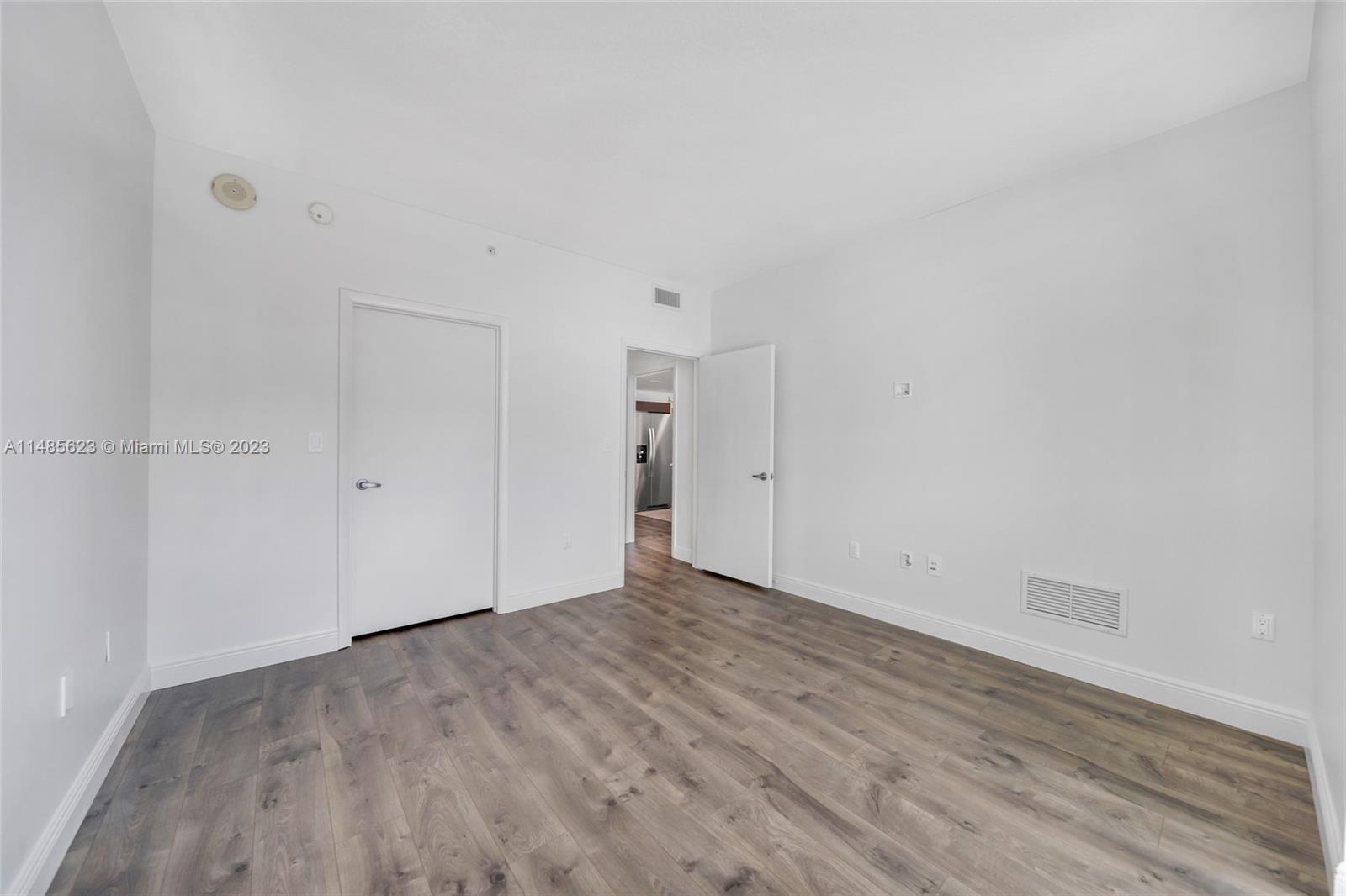 1900 N Bayshore Dr # 4509