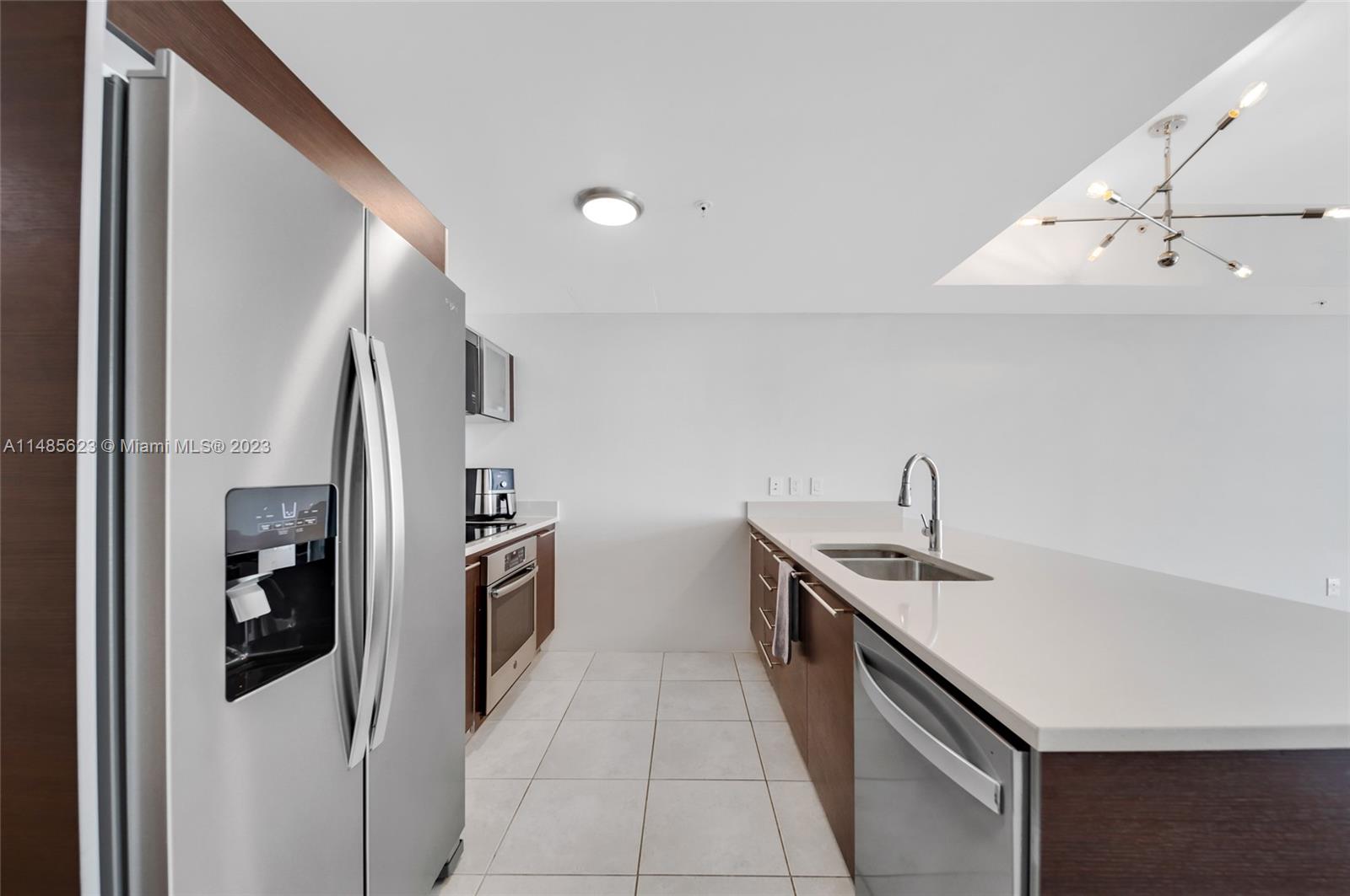 1900 N Bayshore Dr # 4509