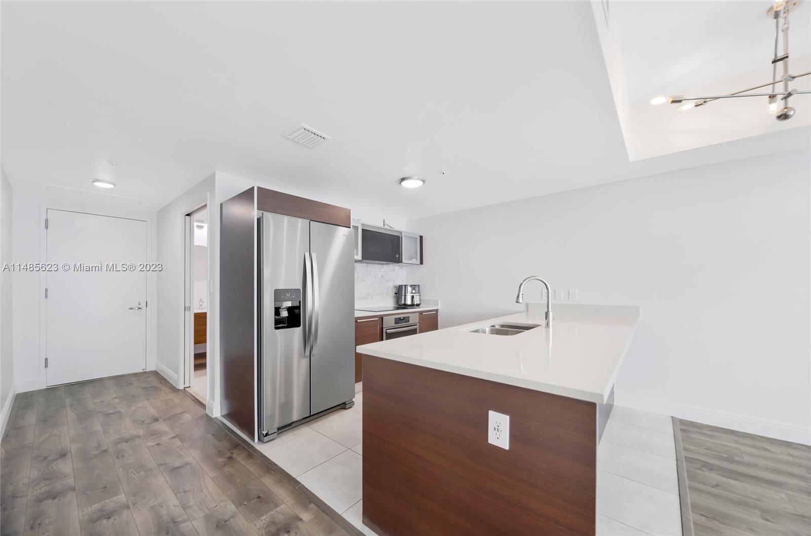 1900 N Bayshore Dr # 4509