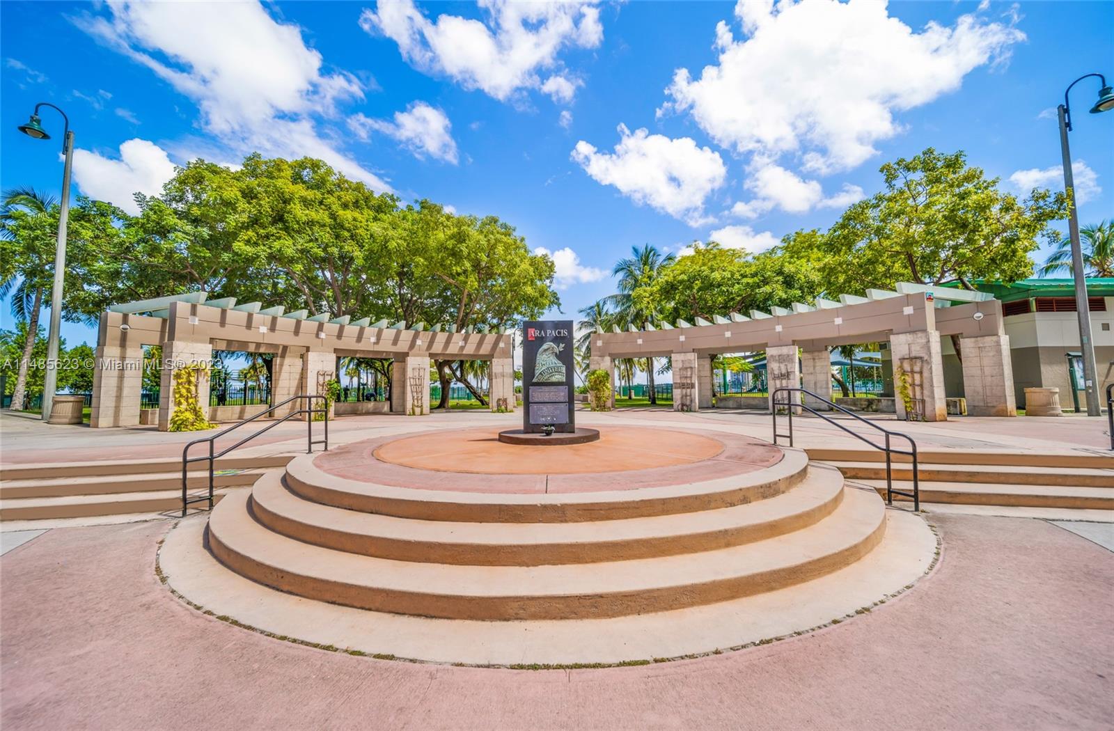 1900 N Bayshore Dr # 4509