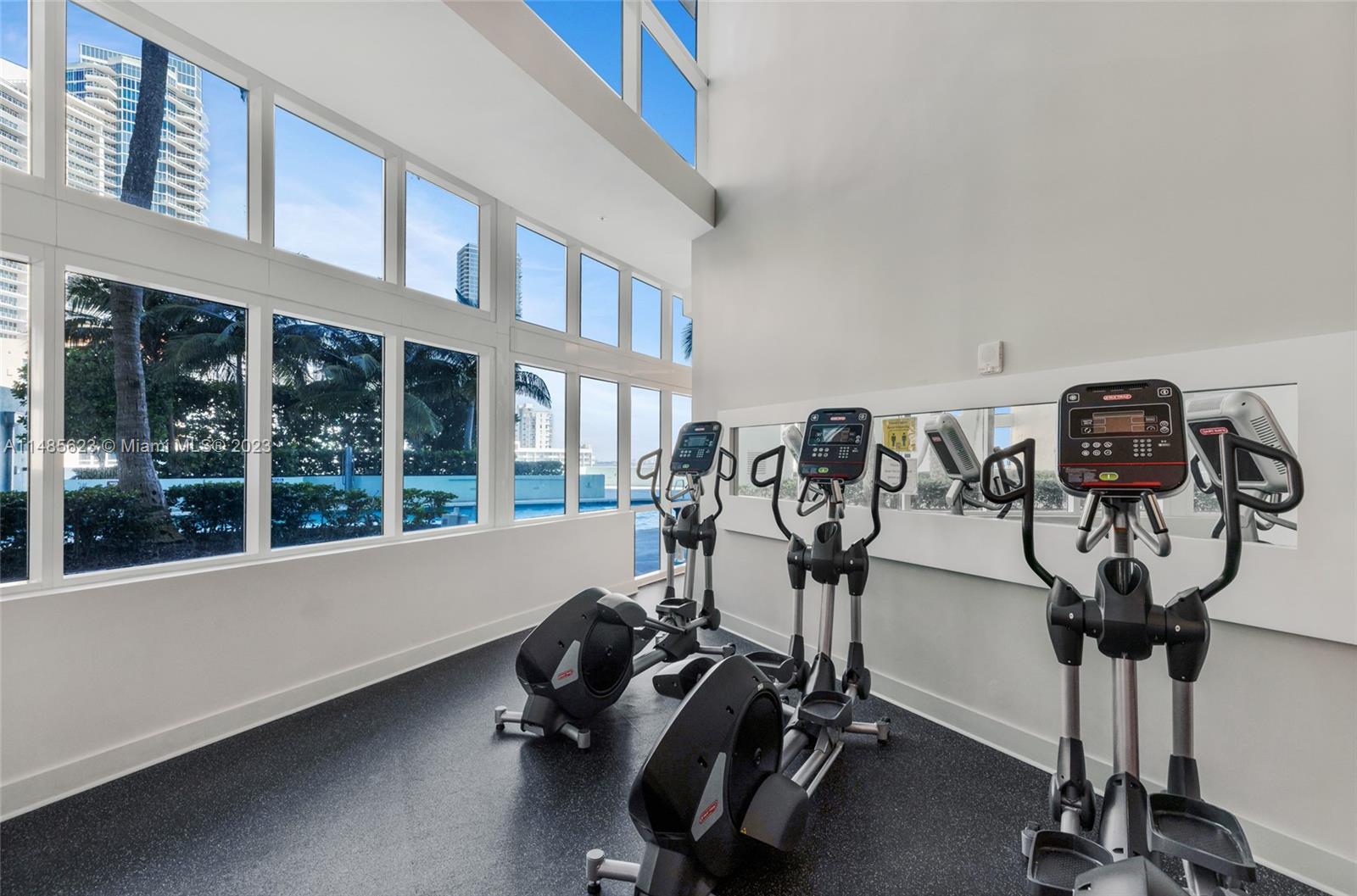 1900 N Bayshore Dr # 4509