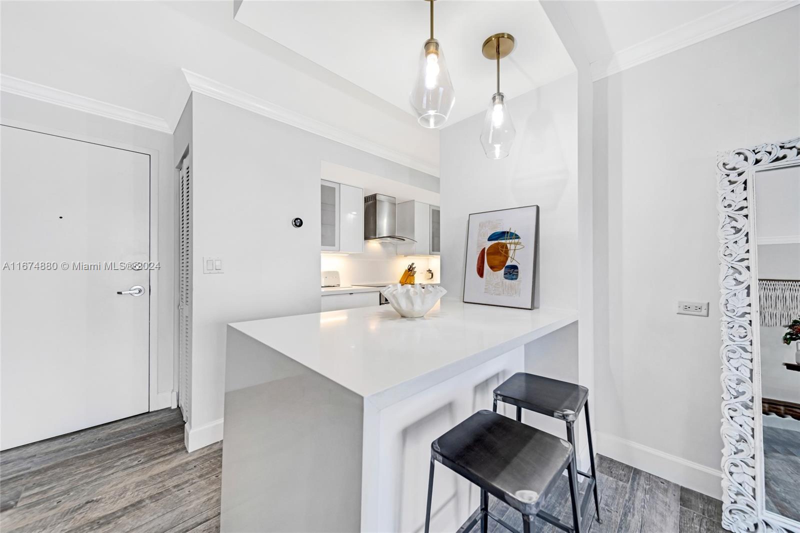 6917 Collins Ave # 1409